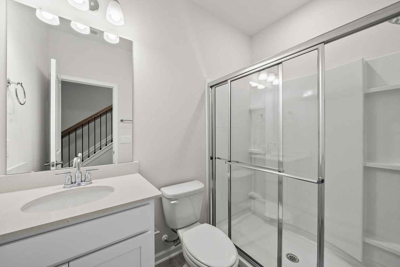 905 Fearless Rd - Photo 5 of 35