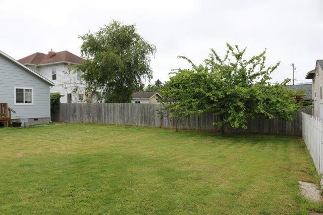 2825 N St - Photo 6 of 33