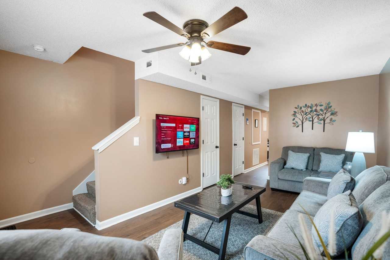 284 Raleigh Dr - Photo 6 of 35