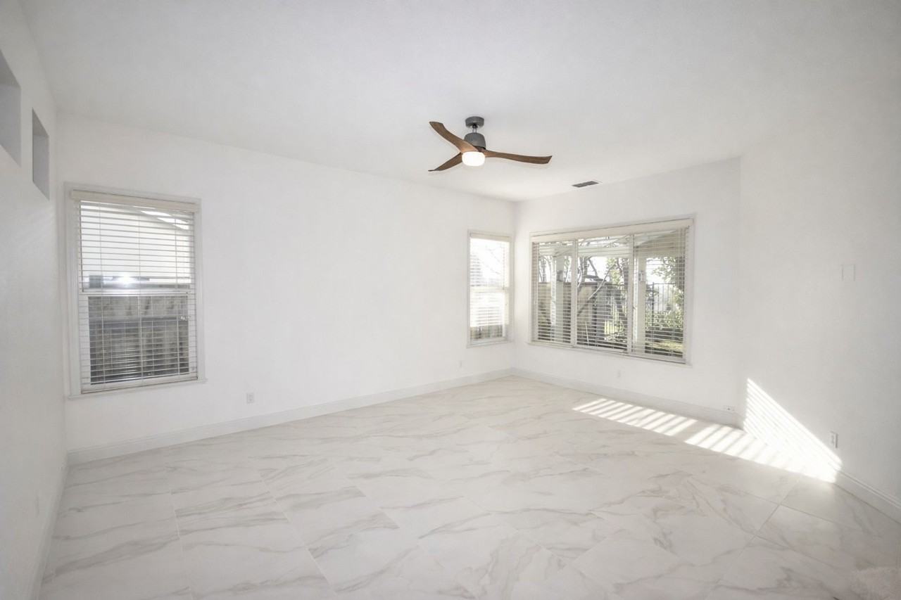 2932 Cameron Dr - Photo 4 of 16