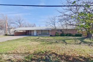 2713 S Carrier Pkwy - Photo 1 of 1