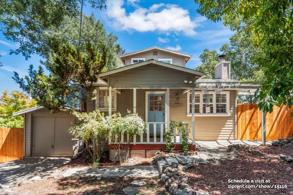 632 Acacia Ln - Photo 2 of 25