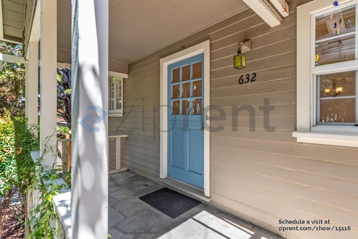 632 Acacia Ln - Photo 3 of 25