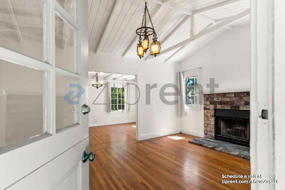 632 Acacia Ln - Photo 4 of 25