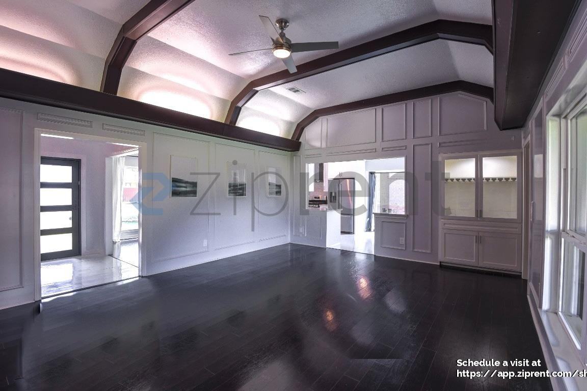 1409 Creekside Dr - Photo 5 of 29