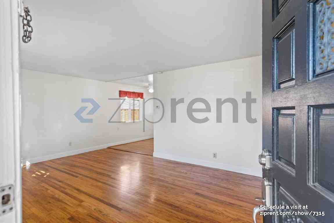 3534 E Hills Dr - Photo 6 of 22