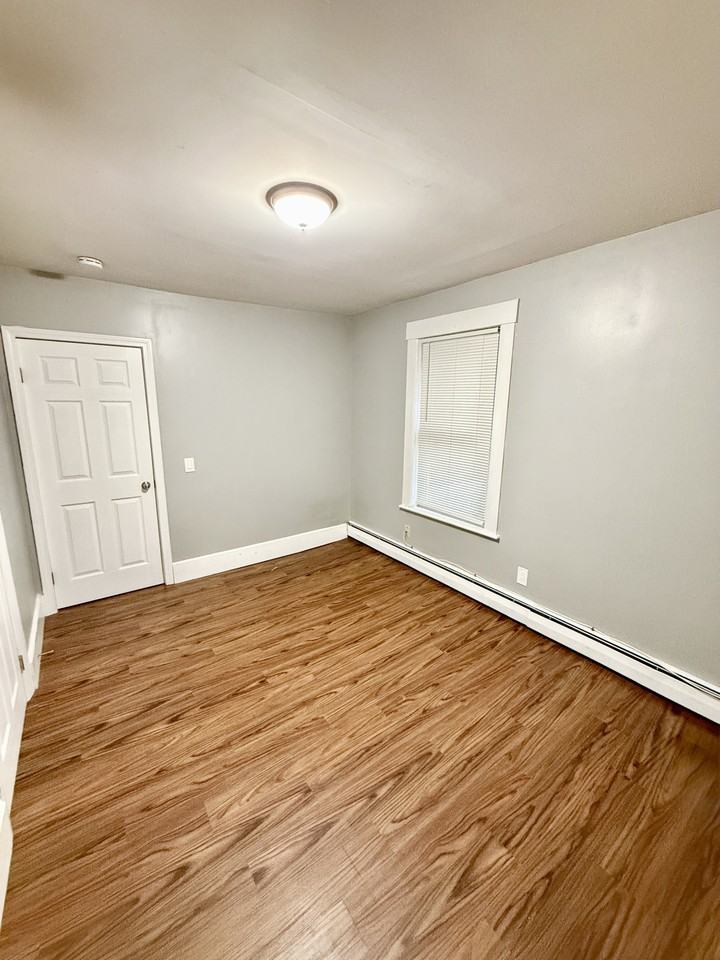 13 Regan St #1 - Photo 4 of 7