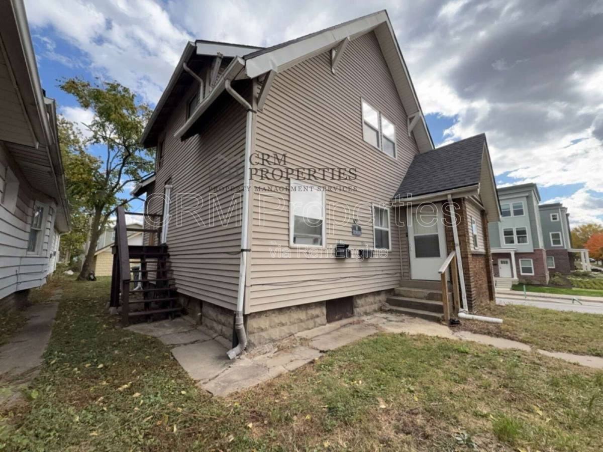 3015 N Temple Ave - Photo 2 of 10