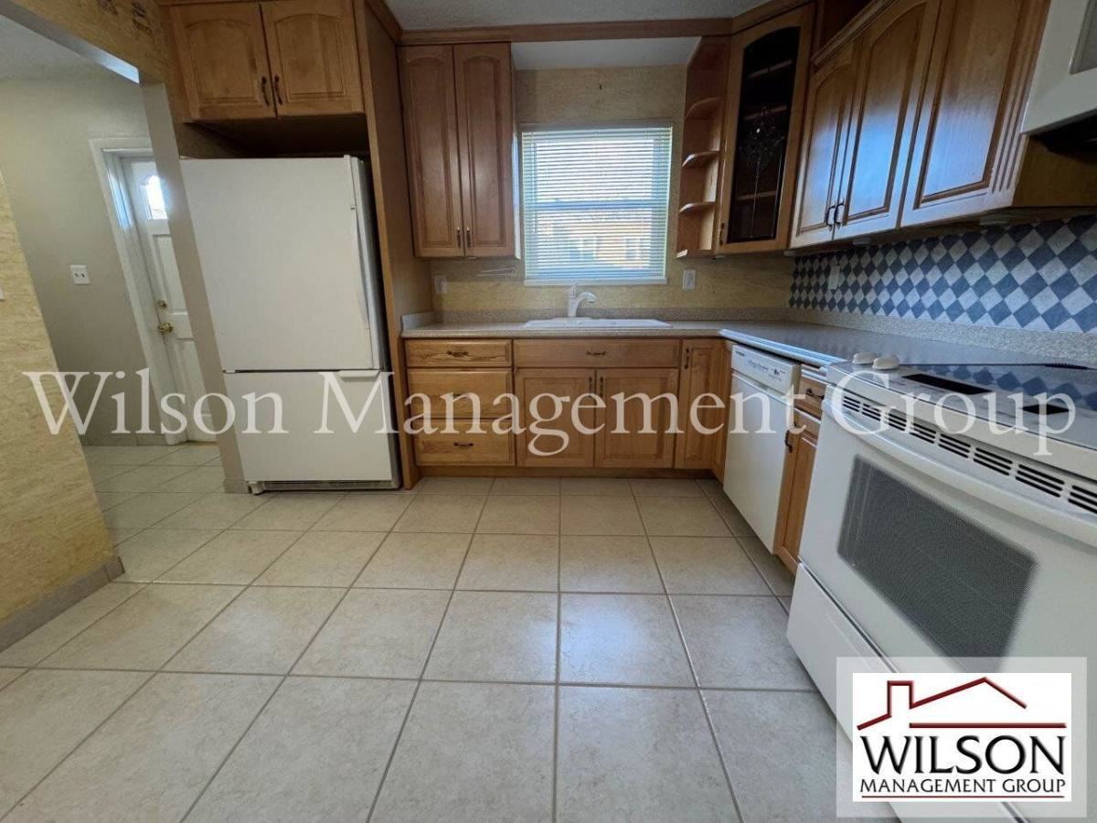 200 Saint Andrews Blvd #1803 - Photo 6 of 10