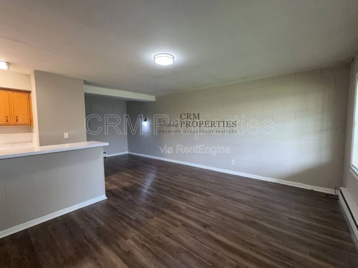 6134 Hillside Ave #8 - Photo 4 of 10