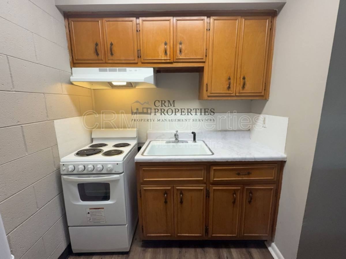 6134 Hillside Ave #8 - Photo 6 of 10