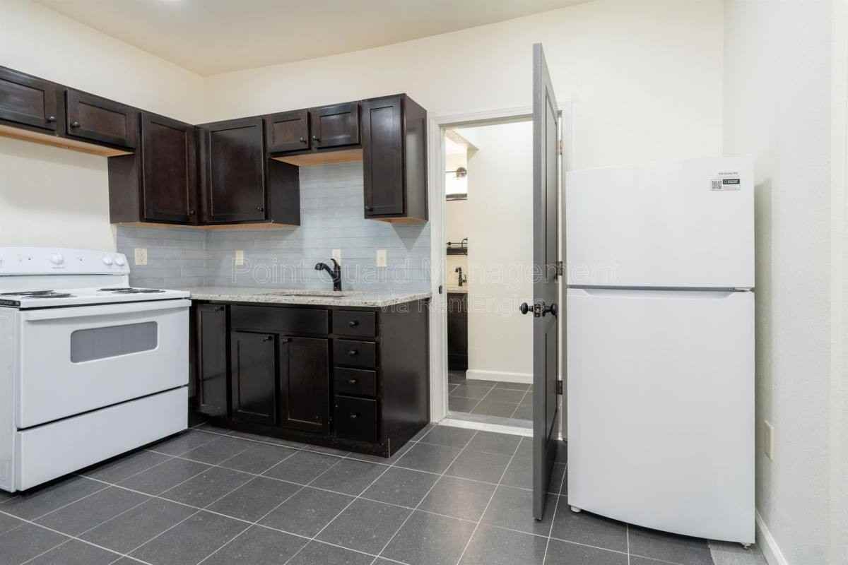 169 S Belmont St #3 - Photo 7 of 10