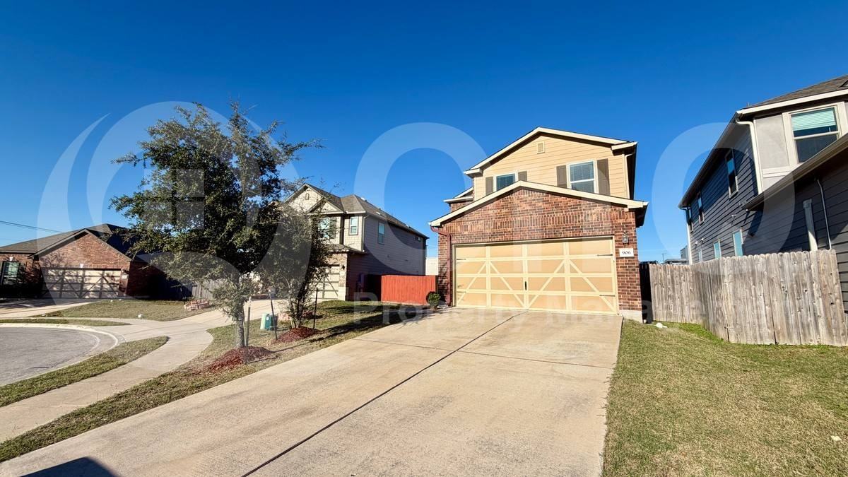 906 Screech Owl Dr - Photo 2 of 10