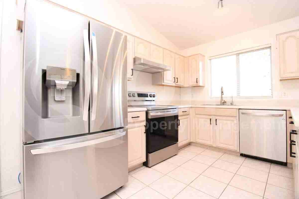 503 N St Claire - Photo 3 of 10