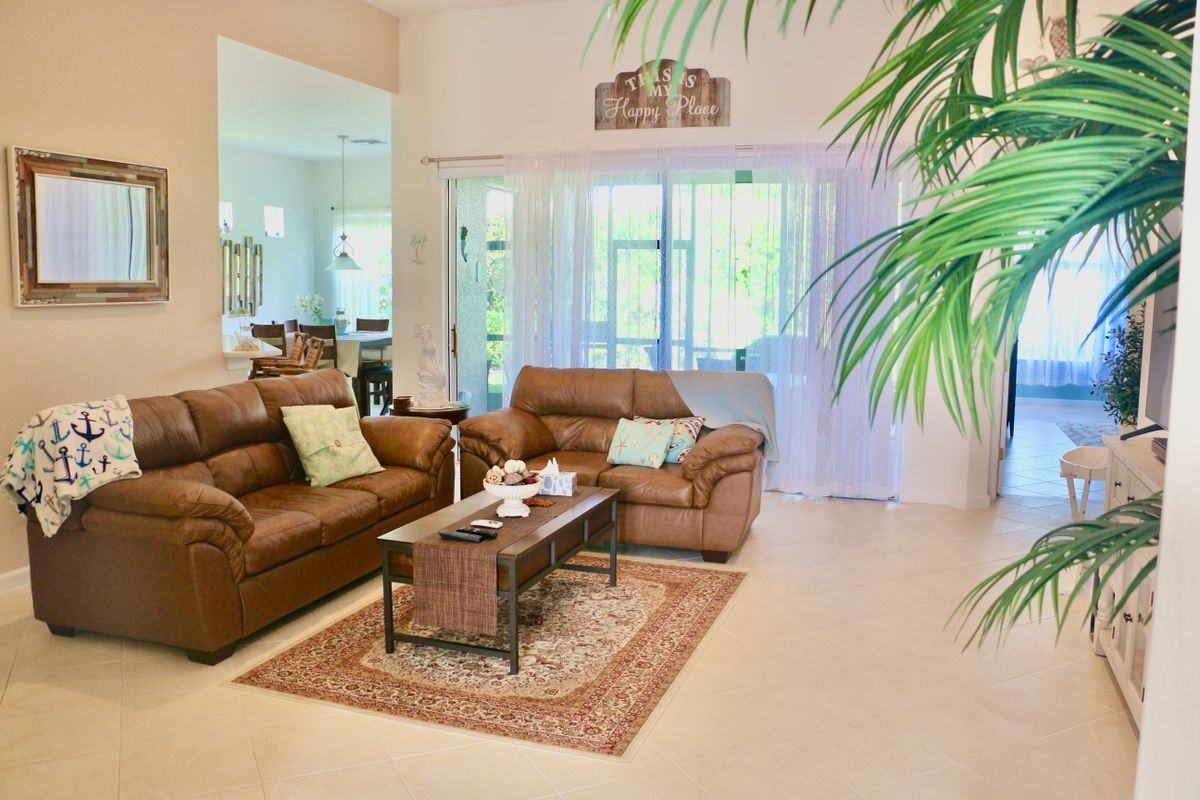 16192 Parque Ln - Photo 3 of 10