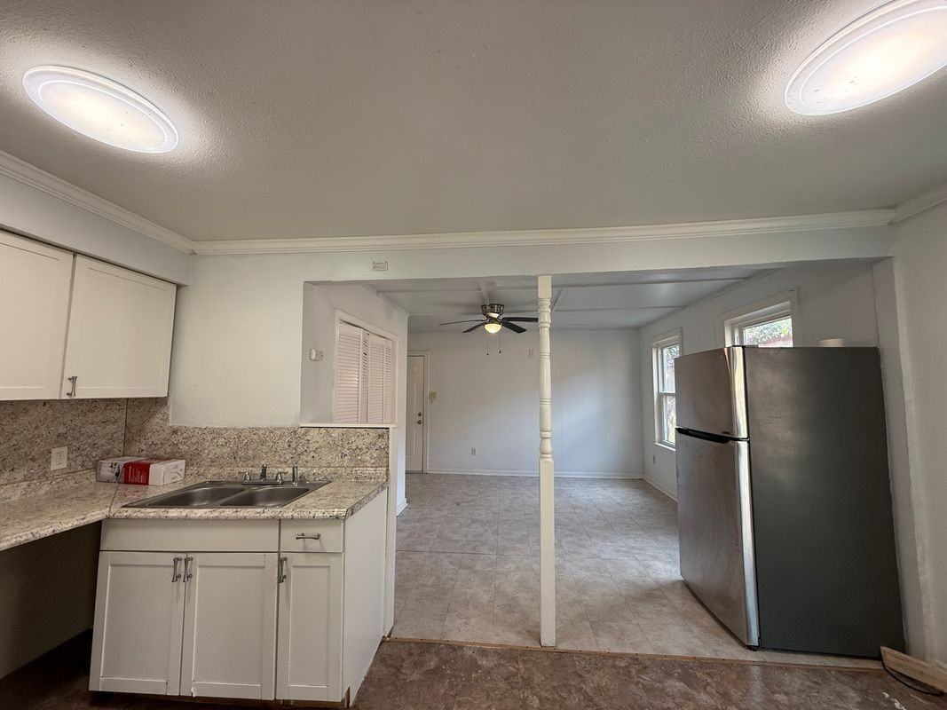 3259 Shelley St - Photo 7 of 15