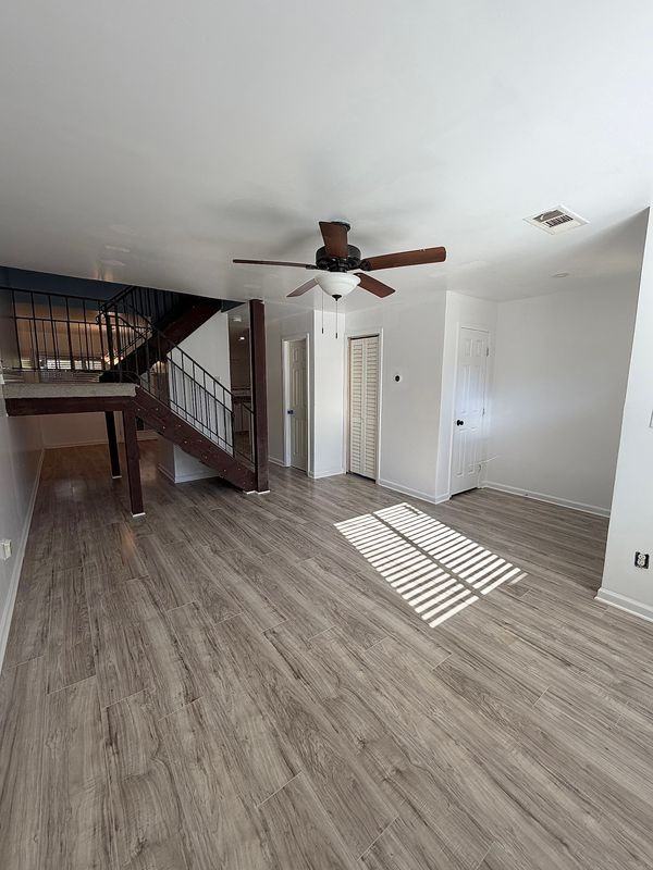 4904 Willow Ln - Photo 2 of 20