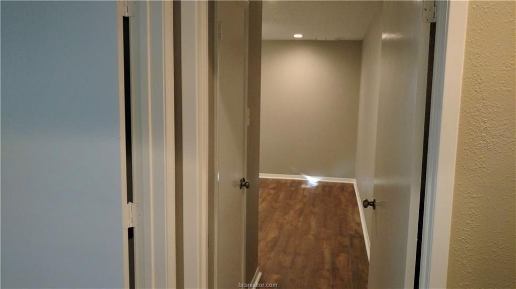 1802 Langford St - Photo 5 of 37