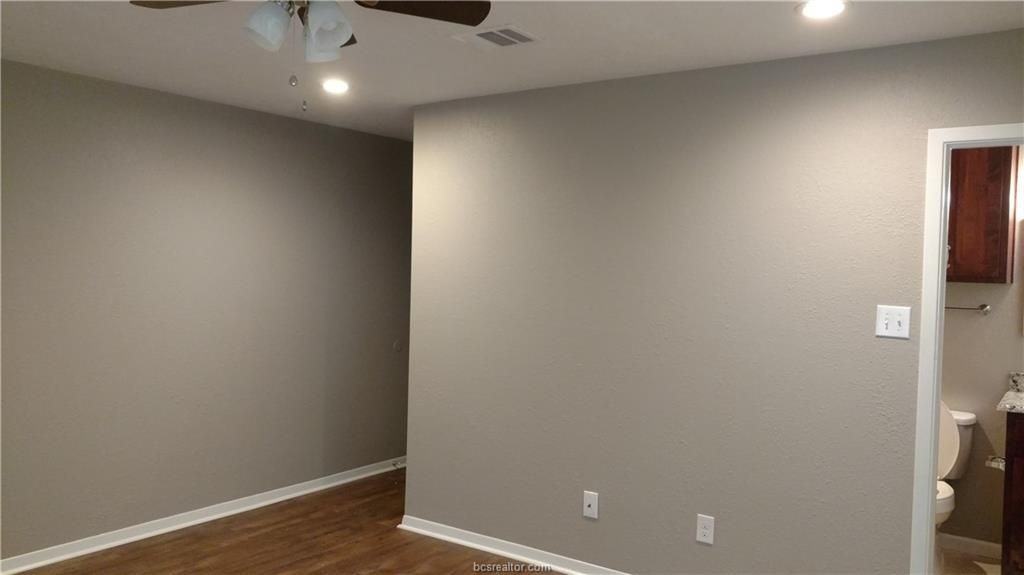 1802 Langford St - Photo 7 of 37