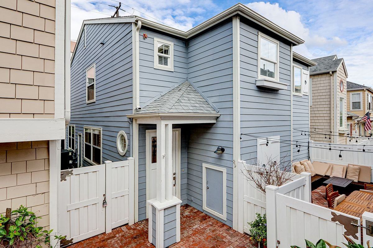 1800 S Pacific Coast Hwy ##29 - Photo 3 of 30