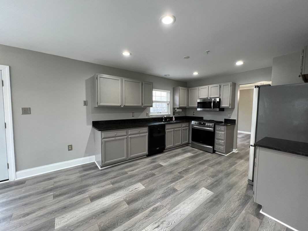 10108 Oklahoma Ct - Photo 7 of 16