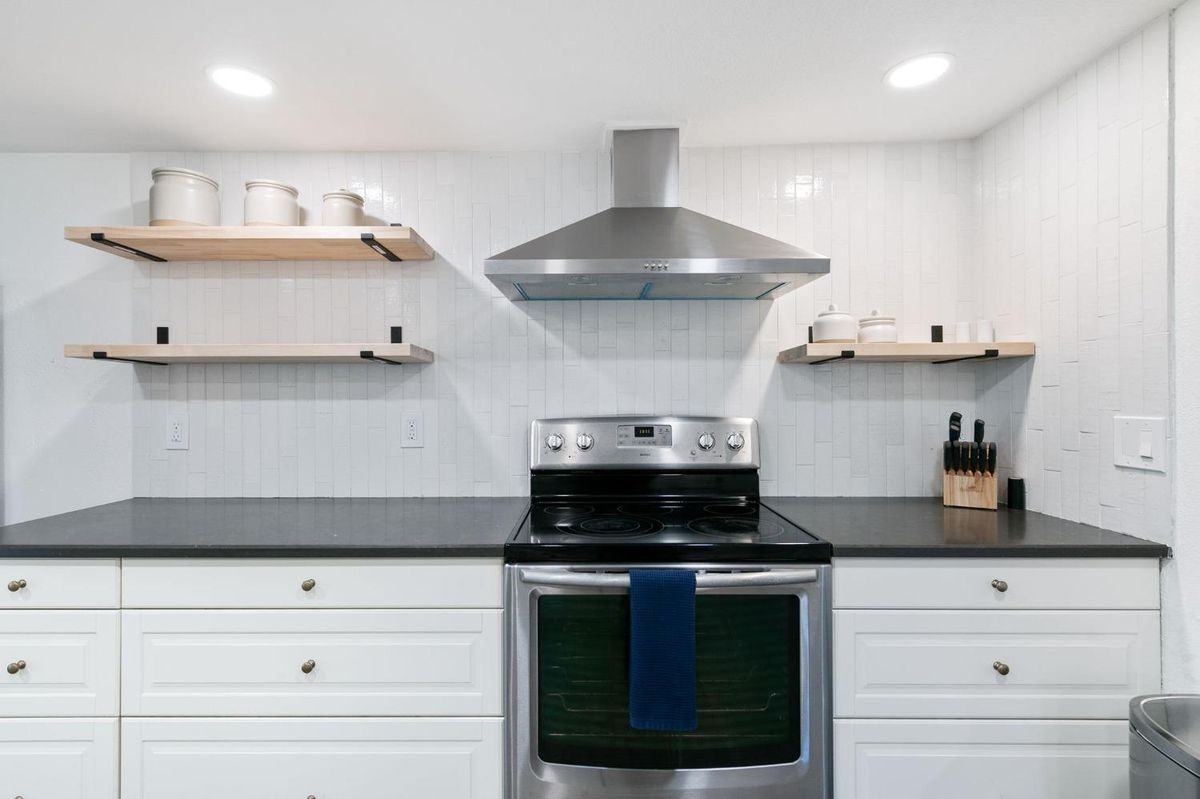 1781 Springvale Rd - Photo 4 of 50