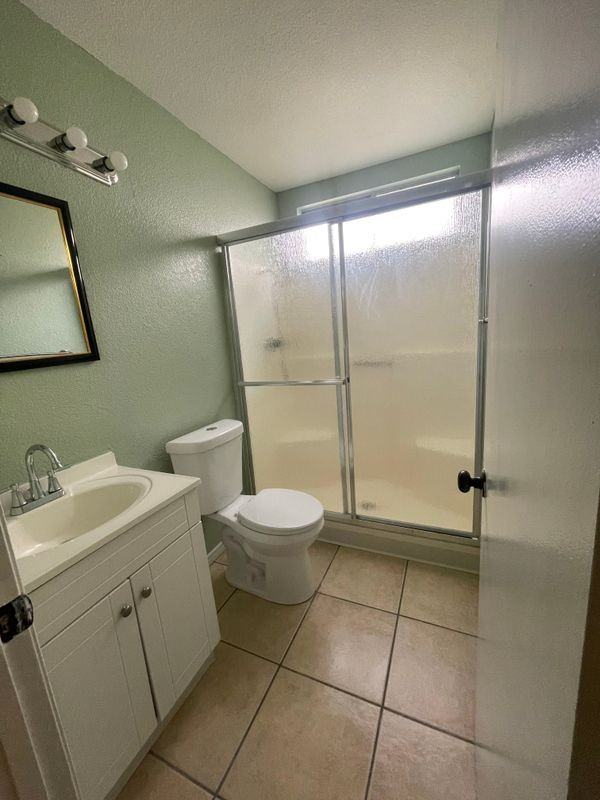 1653 Glenview Dr - Photo 7 of 19