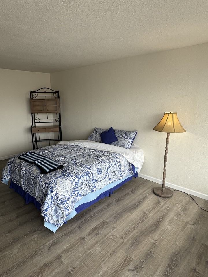 3016 E Andy Devine Ave - Photo 3 of 7