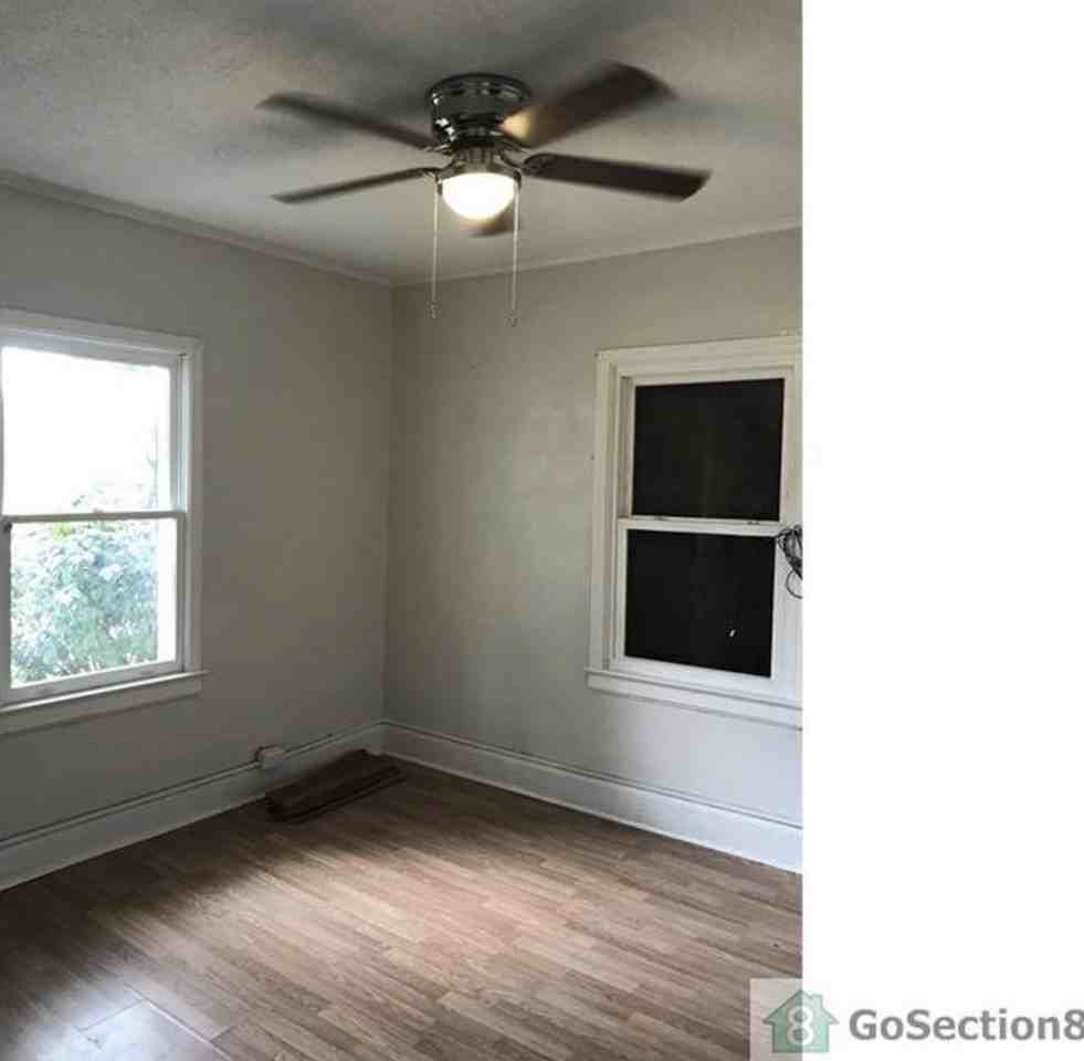 996 W Grenada Ter - Photo 3 of 4