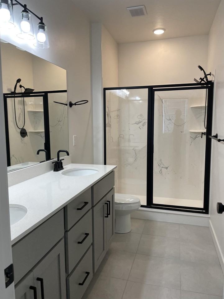 517 Southwest #1 - Photo 3 of 29