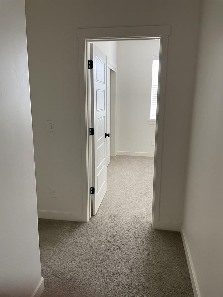 517 Southwest #1 - Photo 2 of 29