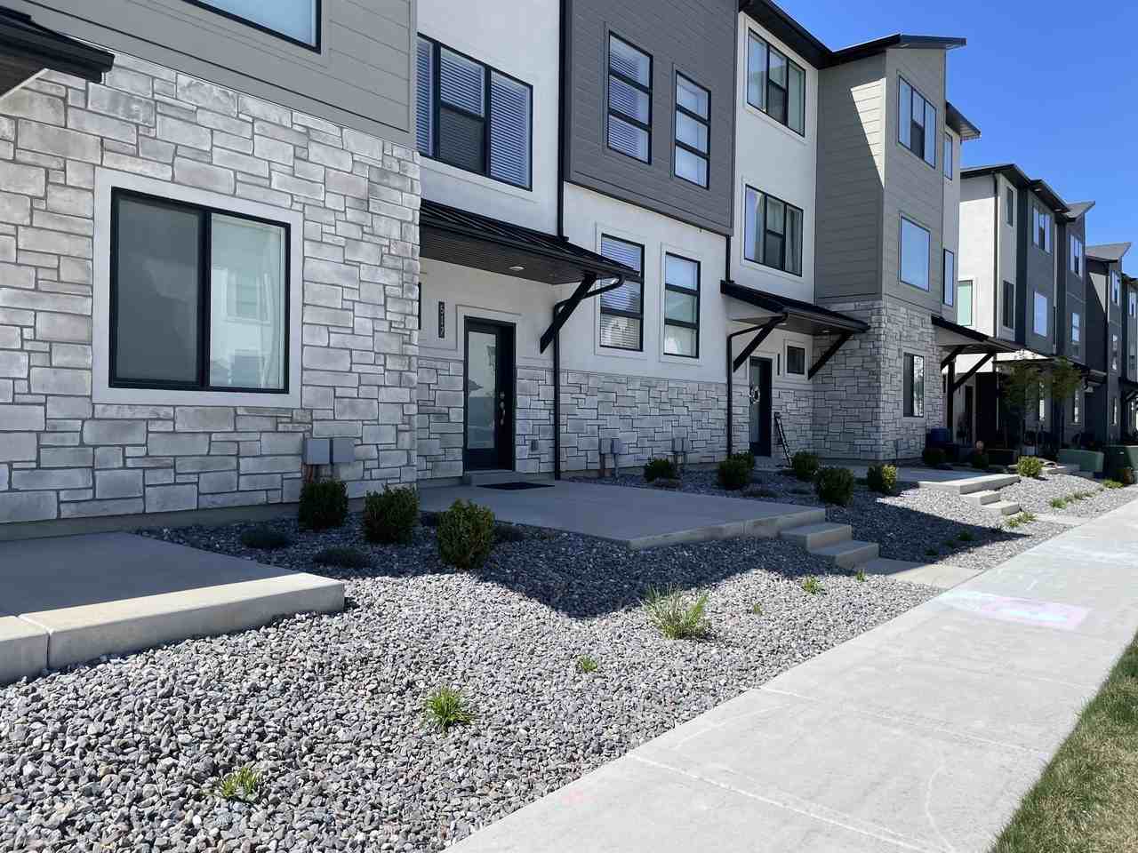 517 Southwest #1 - Photo 6 of 29