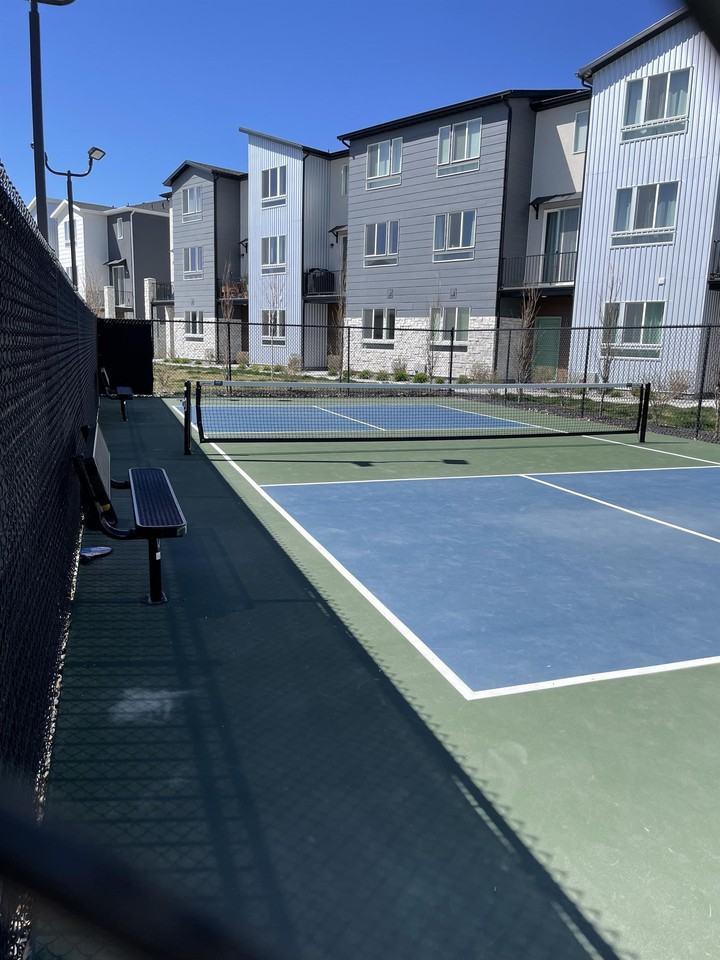 517 Southwest #1 - Photo 6 of 29