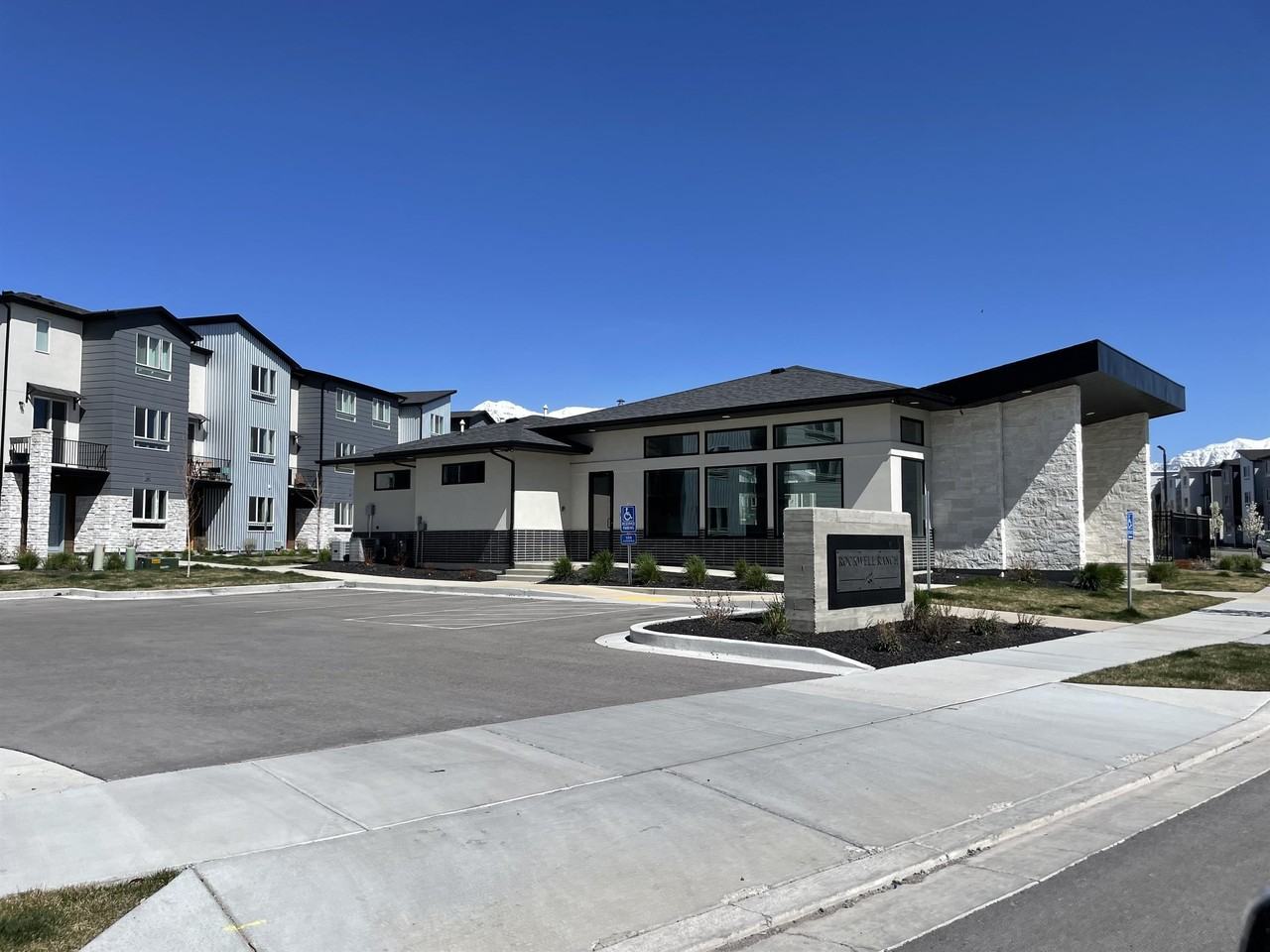 517 Southwest #1 - Photo 3 of 29