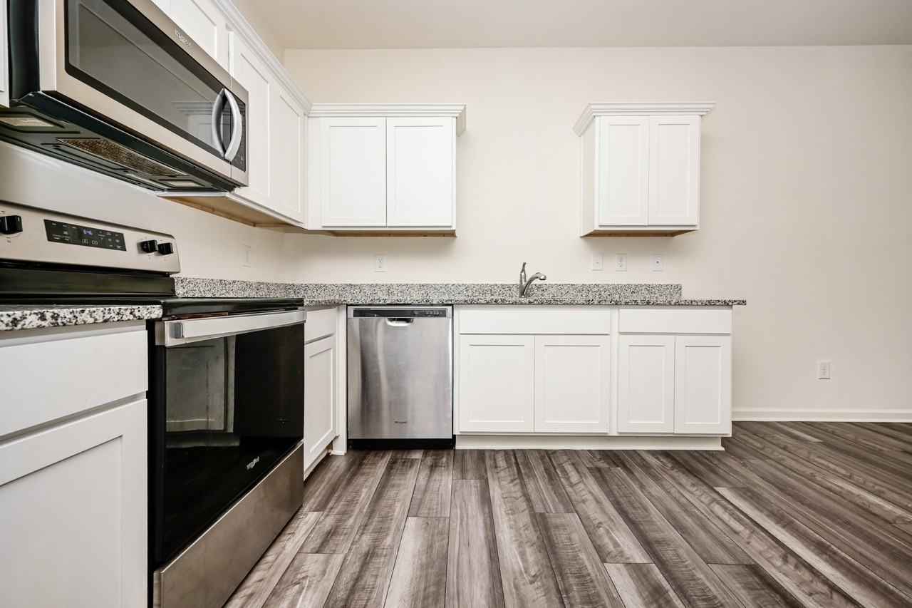 108 Swindon Dr - Photo 4 of 16