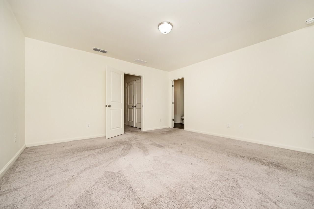 108 Swindon Dr - Photo 5 of 16