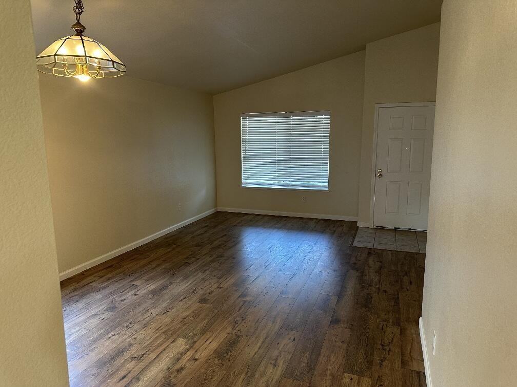 9454 Village Tree Dr - Photo 4 of 8