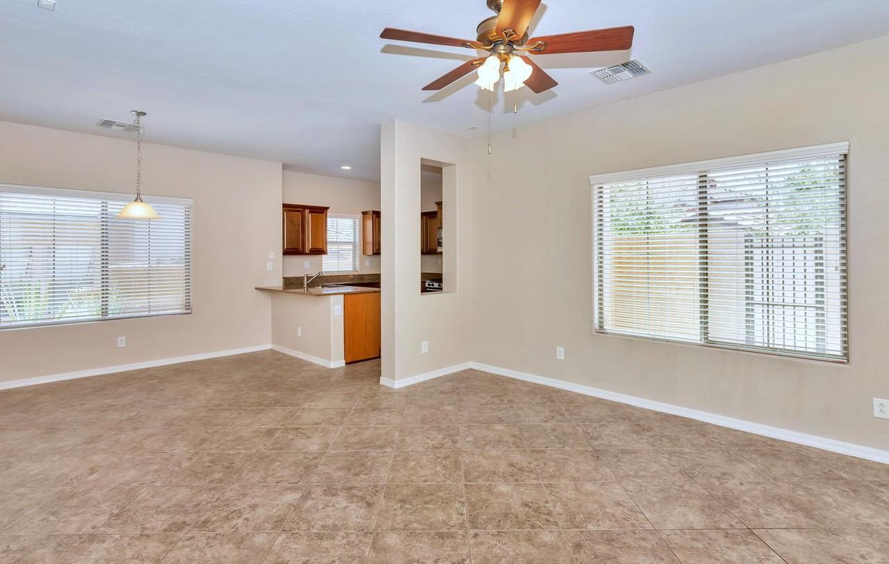 3659 W Thalia Ct - Photo 7 of 25