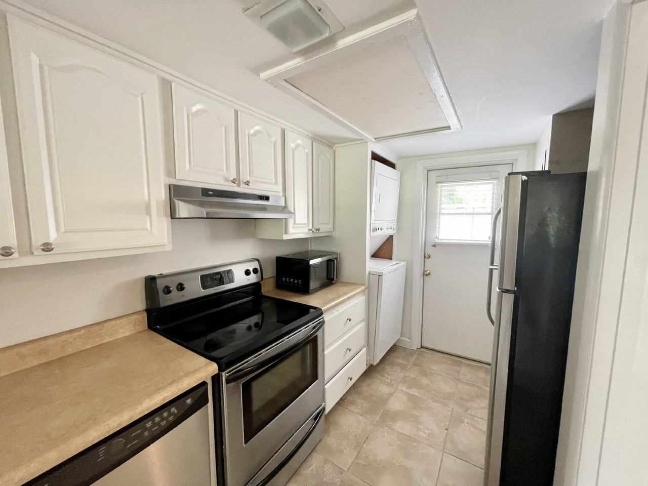 32 S Forest Beach Dr #19 - Photo 3 of 12