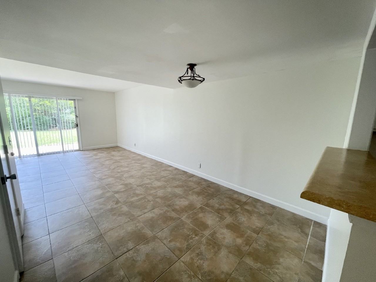 32 S Forest Beach Dr #19 - Photo 5 of 12