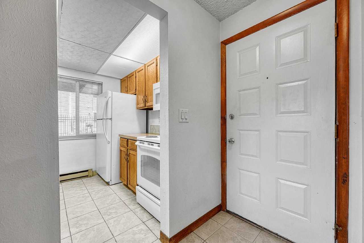 4066 S Atchison Way - Photo 3 of 28