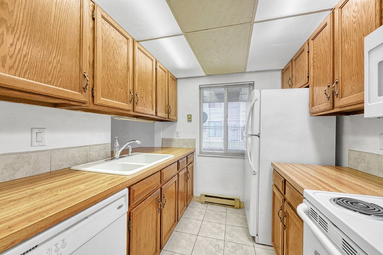 4066 S Atchison Way - Photo 6 of 28