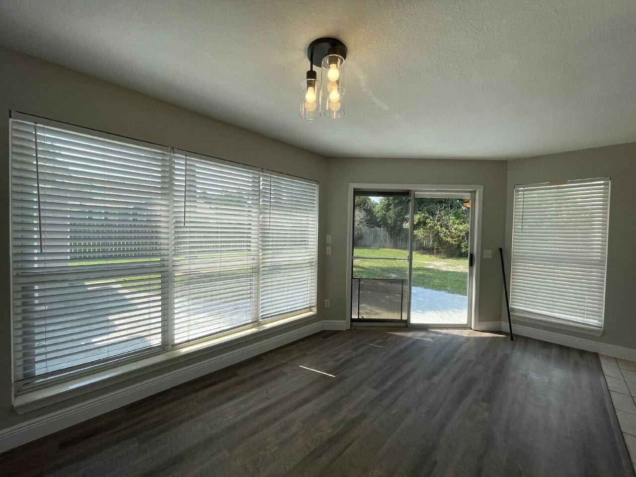 122 Treasure Palm Dr - Photo 6 of 23