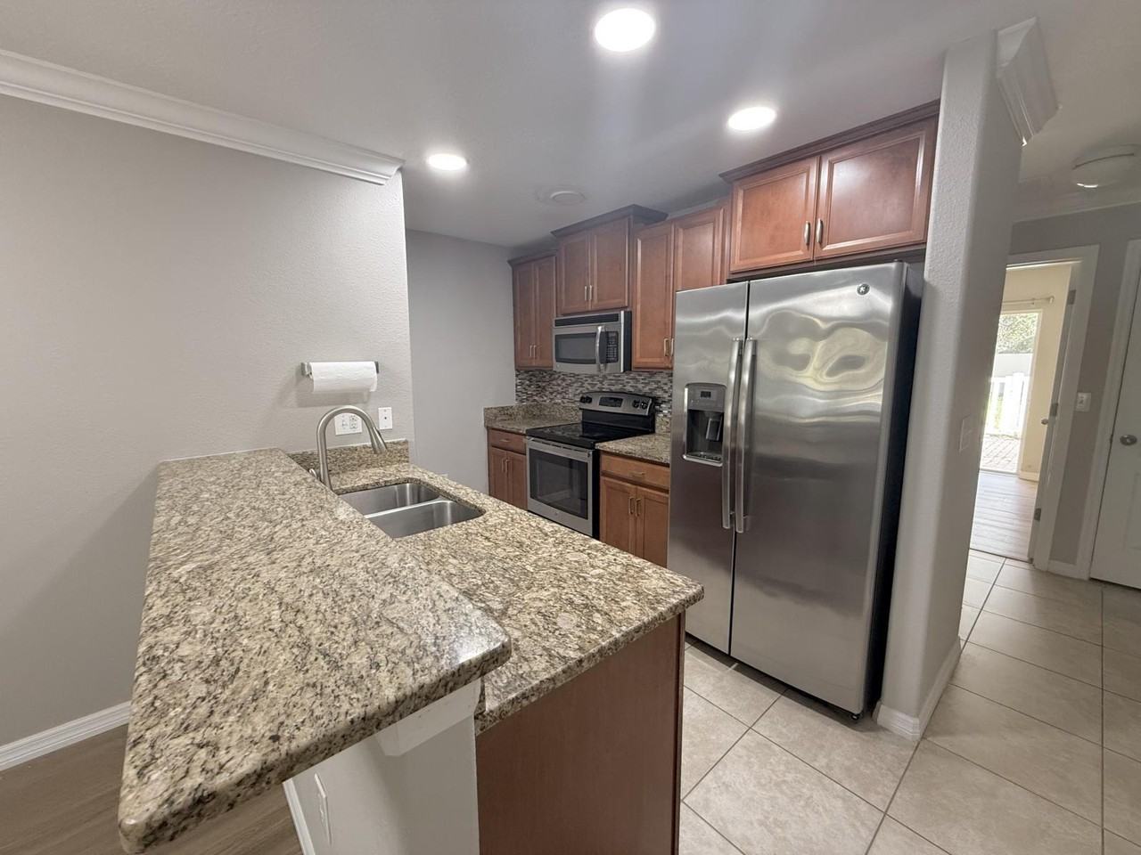 9827 Trumpet Vine Loop - Photo 5 of 18