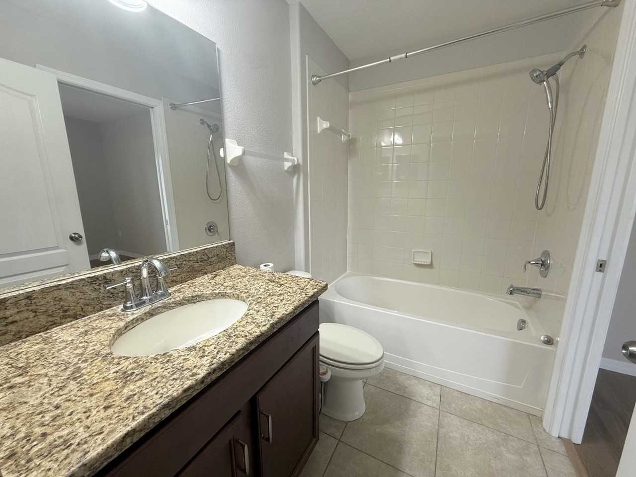 9827 Trumpet Vine Loop - Photo 6 of 18