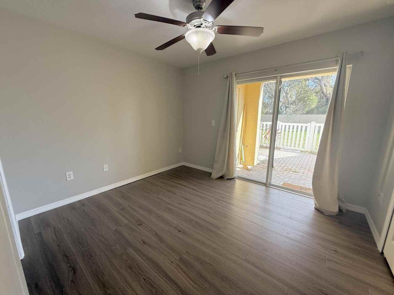 9827 Trumpet Vine Loop - Photo 7 of 18