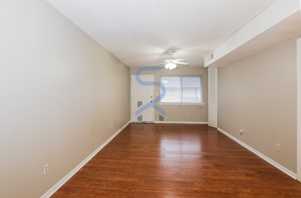 3300 College St Apt 18 - Photo 4 of 16