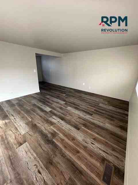 450 W 4900 S #14 - Photo 3 of 15