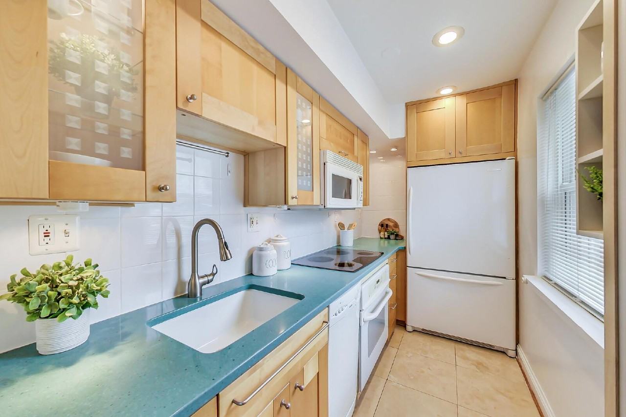1303 N Ode St #215 - Photo 4 of 10
