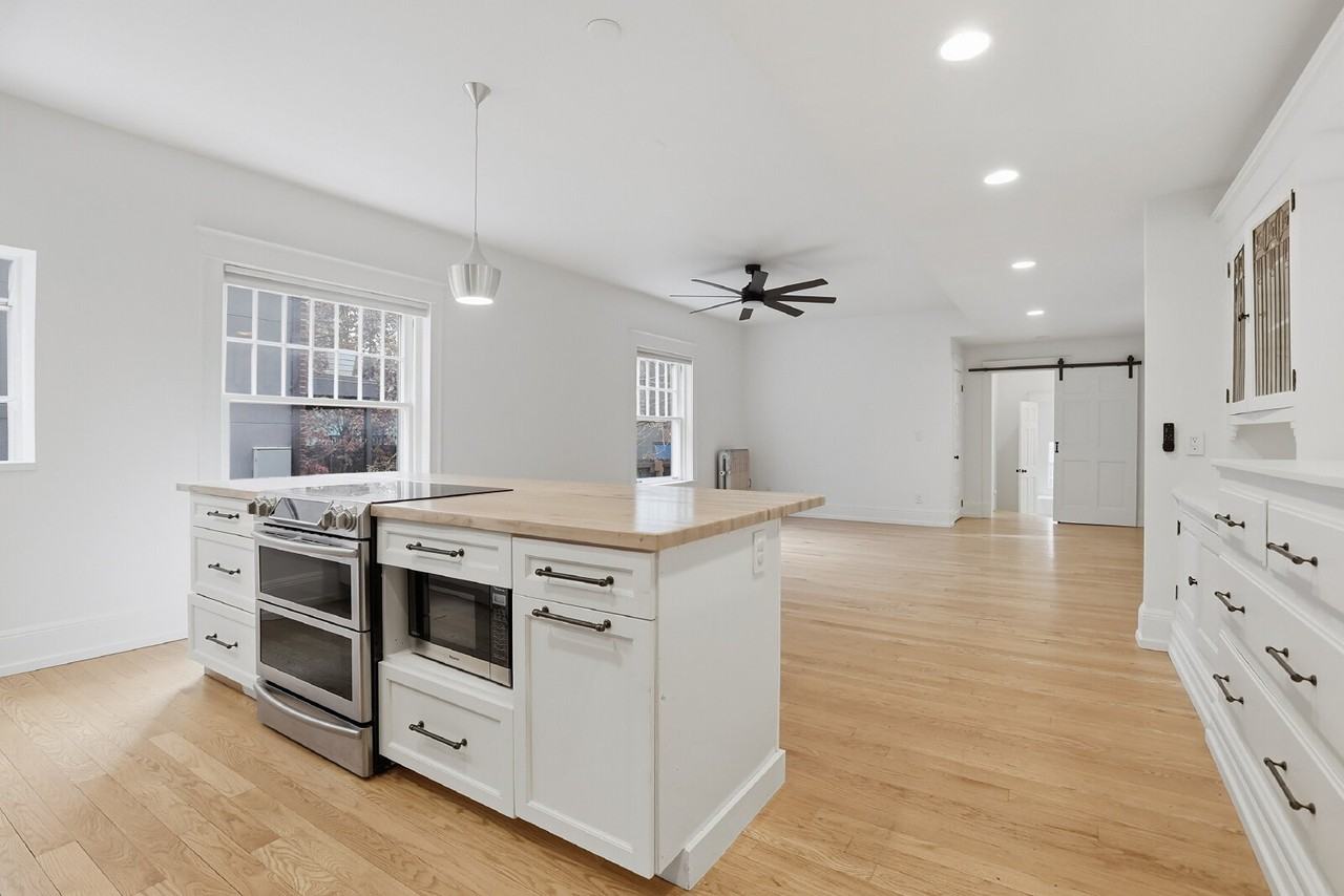 1225 N Emerson St #B - Photo 2 of 42